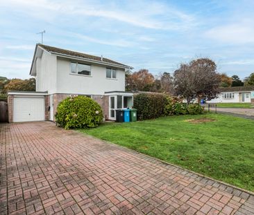 3 bed detached house to rent in Broadwater Avenue, Whitecliff, BH14 - Photo 3