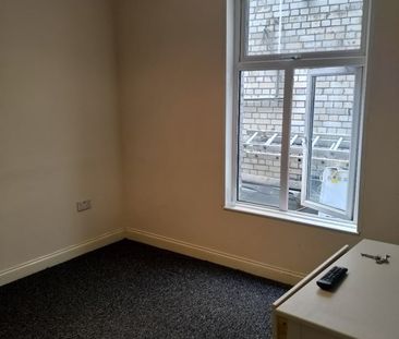 Studio Flat, Holloway Road, N7 - Photo 1