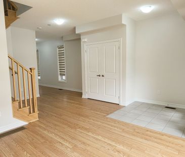 For Lease - 22 Ravenbury Street, Brampton, Ontario - Photo 6