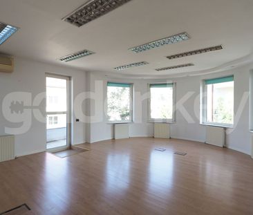 Vilă cu 8 camere langa parc | 450mpc | 400mp teren - Photo 5
