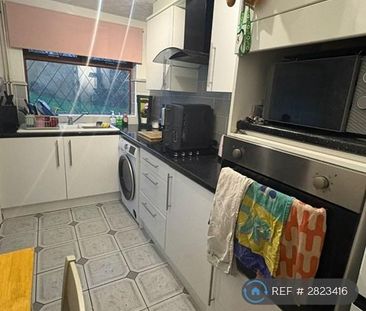 3 bedroom terraced house to rent - Photo 3