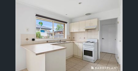 Freshly Updated Family Home in Prime Kilsyth Location - Photo 5