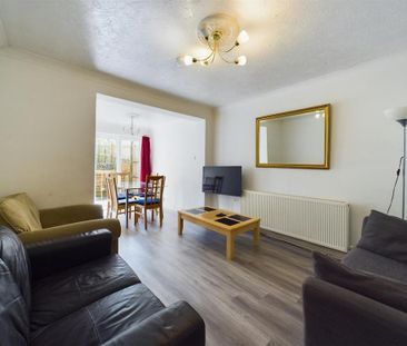 5 bedroom house to rent - Photo 1