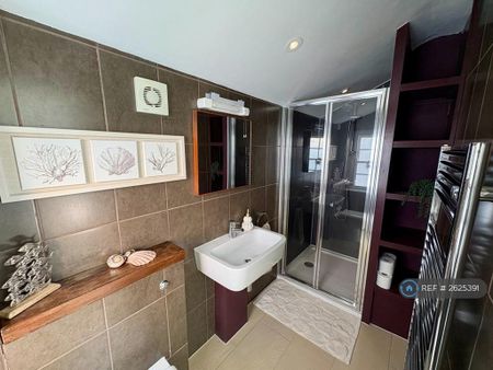 1 bedroom detached house to rent - Photo 4