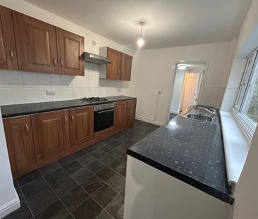 3 bedroom terraced house to rent - Photo 6