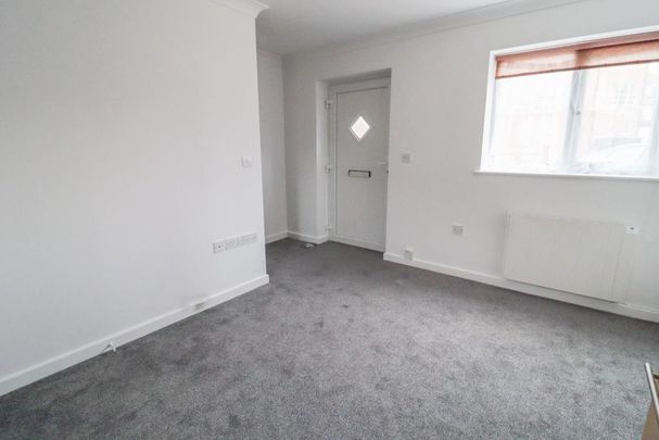 1 bedroom semi-detached house to rent - Photo 1