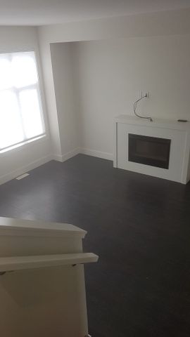 4 Bedroom Condo for Rent “Meadows” - Photo 4