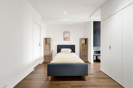 Charming 1-bedroom Furnished Apartment in South Yarra - Photo 5