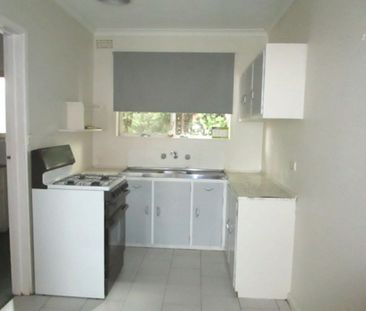 Large 2 Bedroom Unit - Photo 4