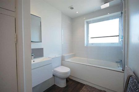 Bourne Court, Station Approach, Ruislip, HA4 - Photo 4