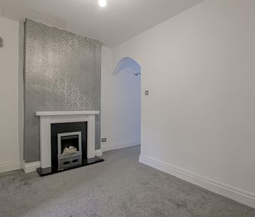 Wordsworth Street, Burnley - Photo 6