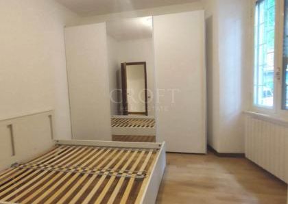 Monteverde Vecchio: Modern 2 bedroom, 2 bath, large living room, separate kitchen. Bright, silent, parquet floors, situated in lovely period building, excellent area, near park. Ref. 2364.