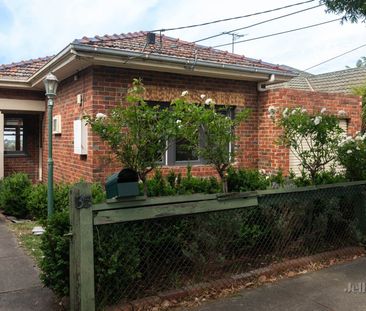 35 Grundy Grove, Pascoe Vale South - Photo 2