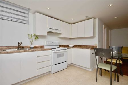 For Lease - 251 Livingstone Street, Barrie, Ontario - Photo 5