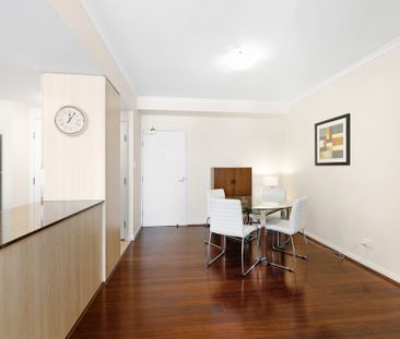 Quality Two Bedroom Executive Apartment in a Convenient Location - Photo 3