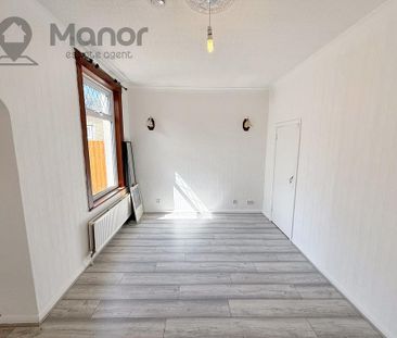 3 bedroom terraced house to rent - Photo 2