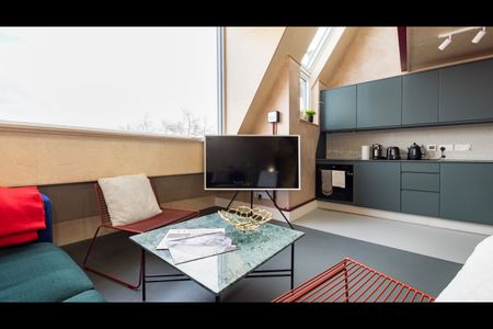 2 Bed Penthouse, Archway Road, N6 - Photo 2