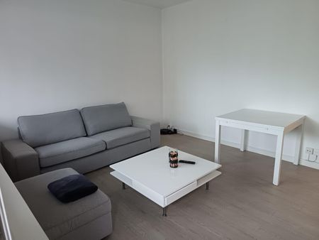 3-room furnished apartment in Eaux-Vives. - Photo 4