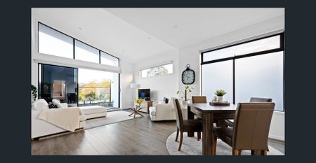 3 Bedroom Townhouse with Own Street Front and solar power - Photo 2