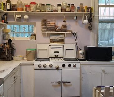 2-bedroom shared house / townhouse, Mackinnon pde - Photo 2