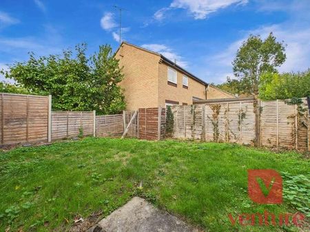 Martingale Place, Milton Keynes, MK14 - Photo 3