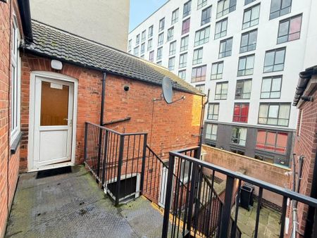 2 bedroom apartment to rent - Photo 3