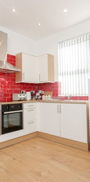 Coldcotes Avenue, LEEDS - Photo 1