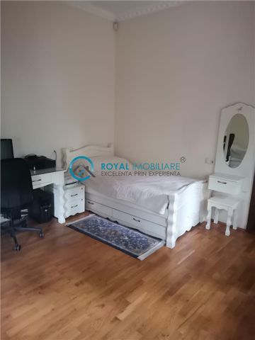 Royal Imobiliare Inchiriere apartament in vila cu gradina - Photo 2