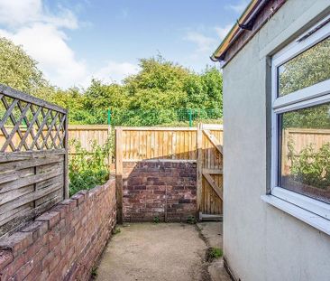2 bedroom terraced house to rent - Photo 6
