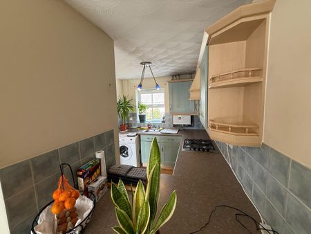 2 bedroom maisonette to rent - Photo 3