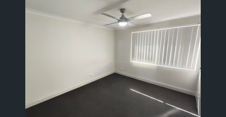 Hop, skip and jump to the beach - Photo 5