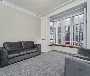 6 bedroom semi-detached house to rent - Photo 2