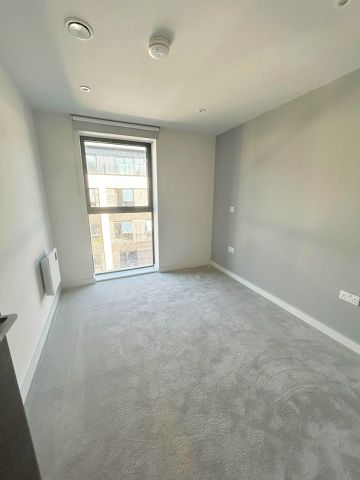 2 Bed Flat, Merchant's Wharf, M5 - Photo 4