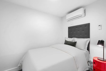 Furnished Apartment in the Heart of Melbourne City - Photo 3