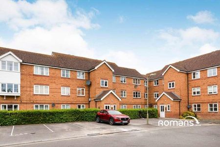 Aspen Grove, Aldershot, Hampshire, GU12 - Photo 2