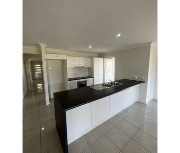 2/8 Greenwood Drive, 4740, Glenella - Photo 6