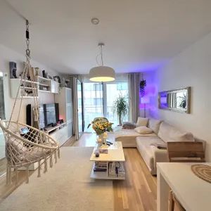 Moderne 2-Zimmer-Genossenschaftswohnung mit Loggia - 2 Min. zur U1 - Foto 1