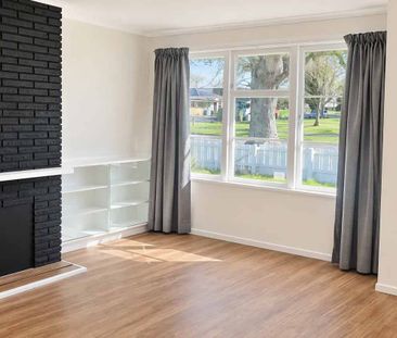 Redecorated, Two Bedroom Unit In Ham East - Photo 2