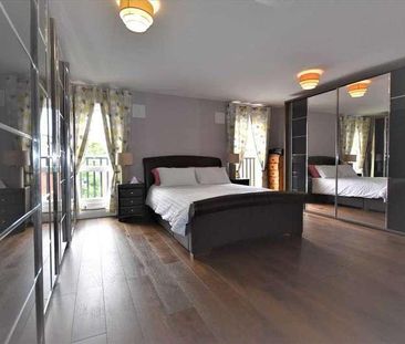 Clement Close, Chiswick, Chiswick, W4 - Photo 4