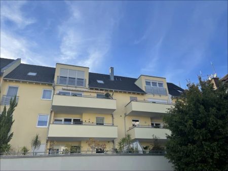 Ruheoase mitten in der Stadt mit 60 m² Terrasse - 3-Zimmer-Wohnung, EBK, Garage & Stellplatz! - Foto 5