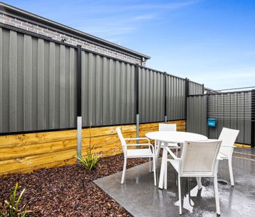 Contemporary Living in Mickleham - Photo 3