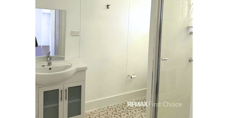 Super Convenient Location - $350 for Single Person or $380 for 2 People (Water Included) - Photo 5