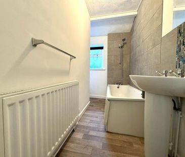 2 bedroom property to rent - Photo 1