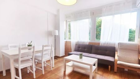 Room in a shared 3-bedroom apartment for rent in La Juncal-Híspalis, WiFi included, ideal for students. - Photo 5