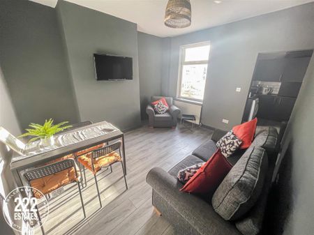 Orford Lane - Warrington - WA2 - Photo 3