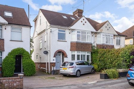 4 bedroom semi-detached house to rent - Photo 4