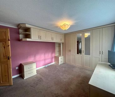 4 bedroom detached house to rent - Photo 6