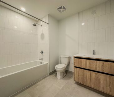 For Lease - 8 Beverley Glen Boulevard Unit# 307, Vaughan, Ontario - Photo 4