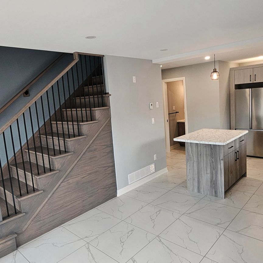 For Lease - 5 Cunningham Street, Thorold, Ontario - Photo 1