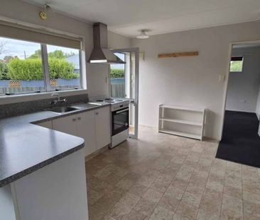 Close to Renwick School - Photo 4